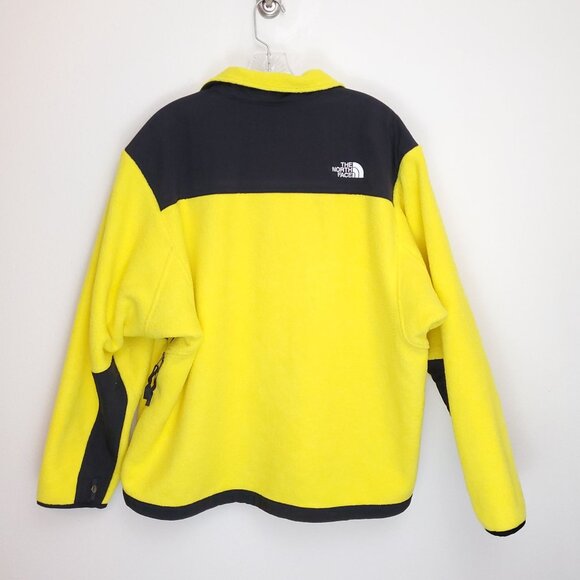 The North Face 95 Retro Denali jacket in Lemon - Picture 13 of 14